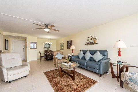 Condo in Clearwater, Florida, 2 bedrooms  № 1632509 - photo 4