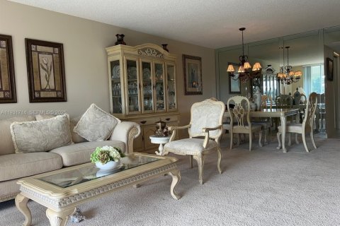 Copropriété à vendre à Pompano Beach, Floride: 3 chambres, 129.13 m2 № 1990353 - photo 2