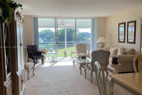 Copropriété à vendre à Pompano Beach, Floride: 3 chambres, 129.13 m2 № 1990353 - photo 8