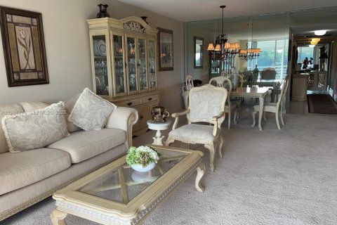 Condo à Pompano Beach, Floride, 3 chambres  № 1990353