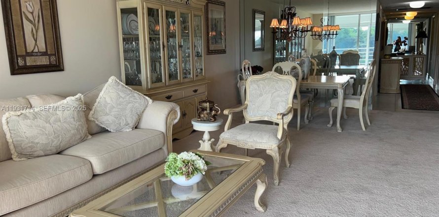 Condo à Pompano Beach, Floride, 3 chambres  № 1990353