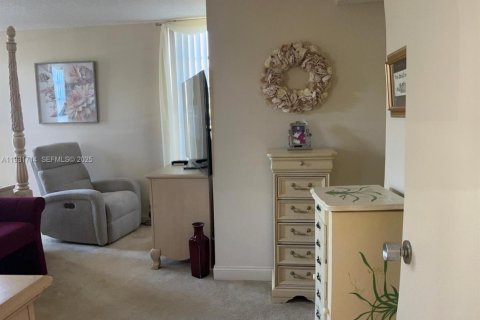 Copropriété à vendre à Pompano Beach, Floride: 3 chambres, 129.13 m2 № 1990353 - photo 28