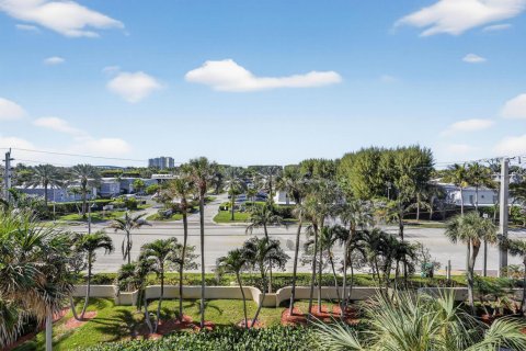 Copropriété à louer à Riviera Beach, Floride: 2 chambres, 137.4 m2 № 2193579 - photo 16