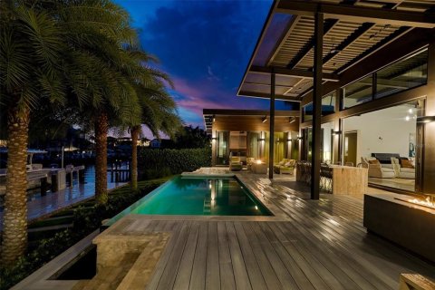 House in Marco Island, Florida 3 bedrooms, 266.26 sq.m. № 2302552 - photo 17