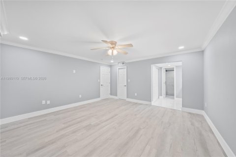 Купить кондоминиум в Пемброк-Пайнс, Флорида 2 спальни, 110.27м2, № 2046386 - фото 13