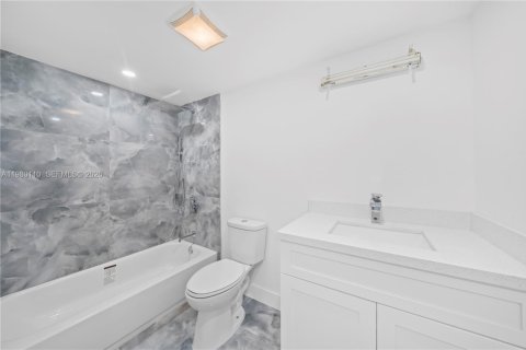 Купить кондоминиум в Пемброк-Пайнс, Флорида 2 спальни, 110.27м2, № 2046386 - фото 8