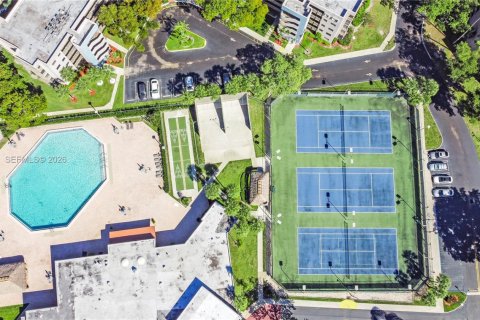 Купить кондоминиум в Пемброк-Пайнс, Флорида 2 спальни, 110.27м2, № 2046386 - фото 23