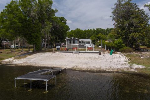 House in Melrose, Florida 4 bedrooms, 199.18 sq.m. № 2220406 - photo 14