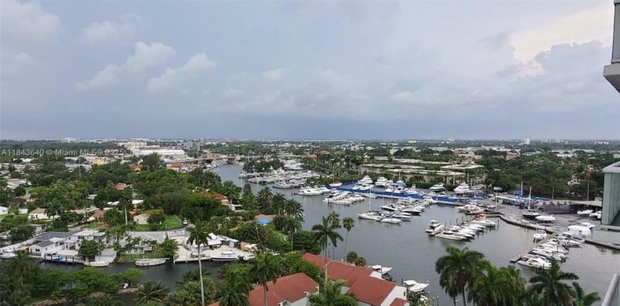 Condominio en Miami, Florida, 2 dormitorios № 1841194