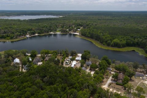House in Melrose, Florida 4 bedrooms, 199.18 sq.m. № 2220406 - photo 6