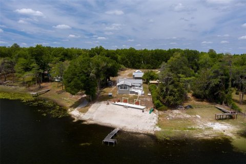 House in Melrose, Florida 4 bedrooms, 199.18 sq.m. № 2220406 - photo 13