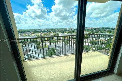 Apartamento en alquiler en Miami, Florida, 1 dormitorio, 68.56 m2 № 2011240 - foto 15