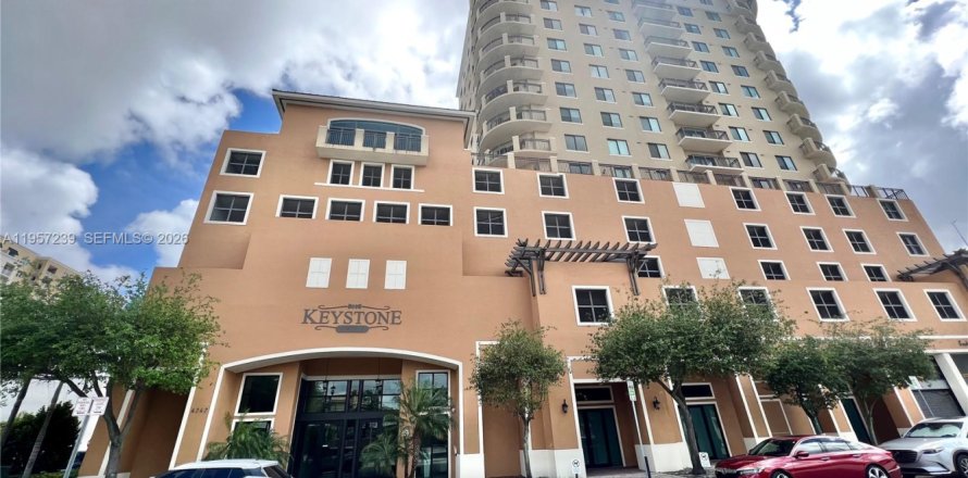 Apartamento en Miami, Florida 1 dormitorio, 68.56 m2 № 2011240