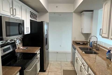 Apartamento en alquiler en Miami, Florida, 1 dormitorio, 68.56 m2 № 2011240 - foto 7