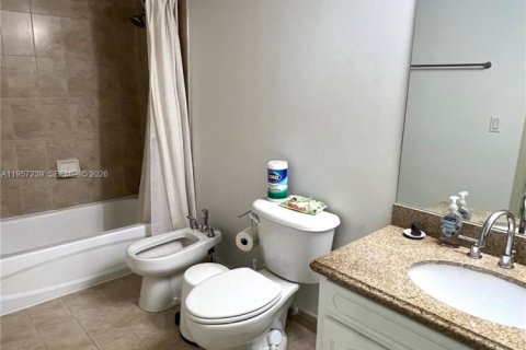 Apartamento en alquiler en Miami, Florida, 1 dormitorio, 68.56 m2 № 2011240 - foto 11