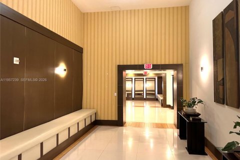 Apartamento en alquiler en Miami, Florida, 1 dormitorio, 68.56 m2 № 2011240 - foto 4