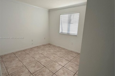 House in Homestead, Florida 3 bedrooms, 108.79 sq.m. № 2000791 - photo 17