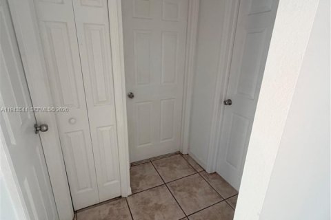 House in Homestead, Florida 3 bedrooms, 108.79 sq.m. № 2000791 - photo 16