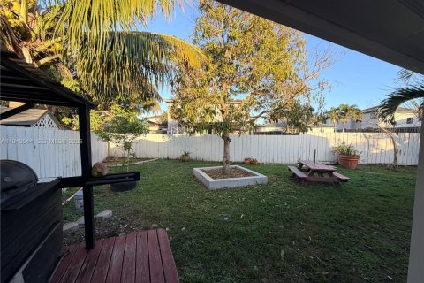 House in Homestead, Florida 3 bedrooms, 108.79 sq.m. № 2000791 - photo 9