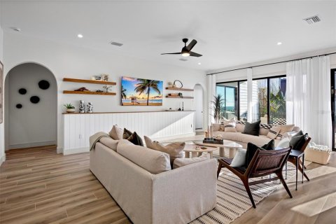 Villa ou maison à vendre à Anna Maria, Floride: 8 chambres, 445 m2 № 1548034 - photo 8