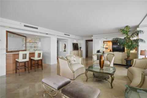 Copropriété à louer à Aventura, Floride: 3 chambres, 318.28 m2 № 2244994 - photo 8