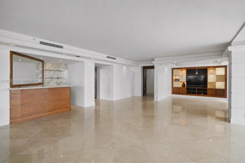 Copropriété à louer à Aventura, Floride: 3 chambres, 318.28 m2 № 2244994 - photo 9
