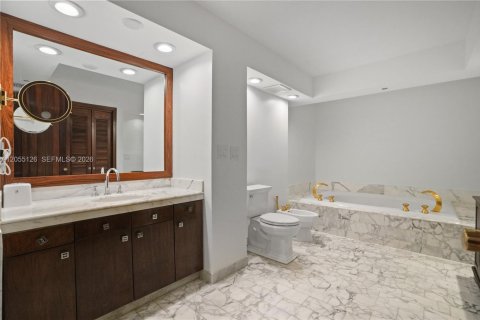 Copropriété à louer à Aventura, Floride: 3 chambres, 318.28 m2 № 2244994 - photo 28