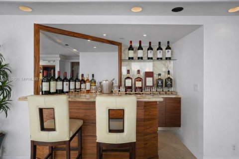 Copropriété à louer à Aventura, Floride: 3 chambres, 318.28 m2 № 2244994 - photo 10