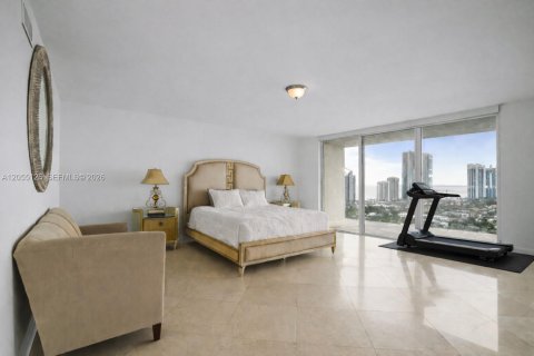 Copropriété à louer à Aventura, Floride: 3 chambres, 318.28 m2 № 2244994 - photo 22