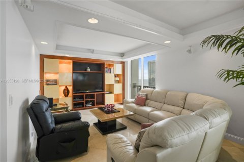 Copropriété à louer à Aventura, Floride: 3 chambres, 318.28 m2 № 2244994 - photo 11