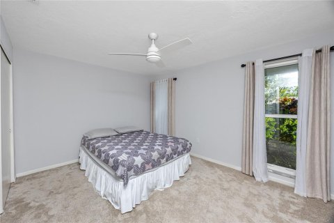 House in Palm Harbor, Florida 3 bedrooms, 128.39 sq.m. № 1817443 - photo 15