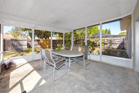 House in Palm Harbor, Florida 3 bedrooms, 128.39 sq.m. № 1817443 - photo 22