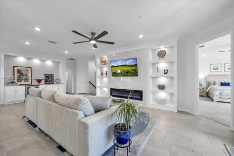 Кондоминиум с 3 спальнями в Нейплс, Флорида № 2020162