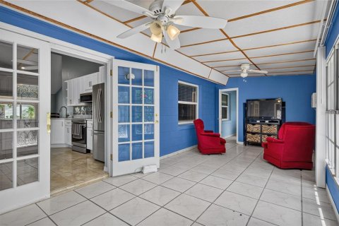 Villa ou maison à vendre à Tampa, Floride: 4 chambres, 189.52 m2 № 2220514 - photo 28