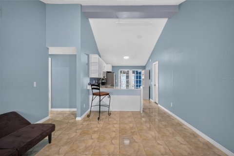 Villa ou maison à vendre à Tampa, Floride: 4 chambres, 189.52 m2 № 2220514 - photo 10