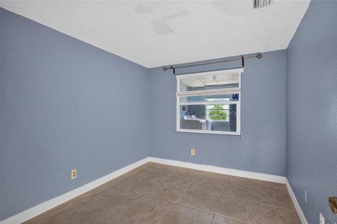 Villa ou maison à vendre à Tampa, Floride: 4 chambres, 189.52 m2 № 2220514 - photo 18