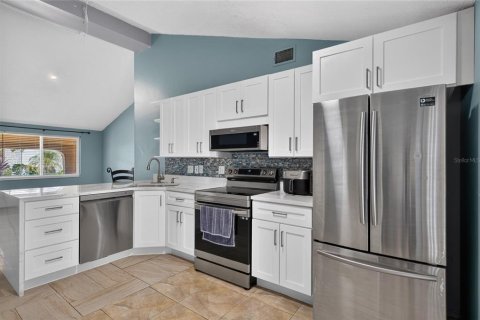 Villa ou maison à vendre à Tampa, Floride: 4 chambres, 189.52 m2 № 2220514 - photo 5