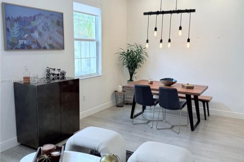 Copropriété à louer à Miramar, Floride: 3 chambres, 185.8 m2 № 2036143 - photo 10