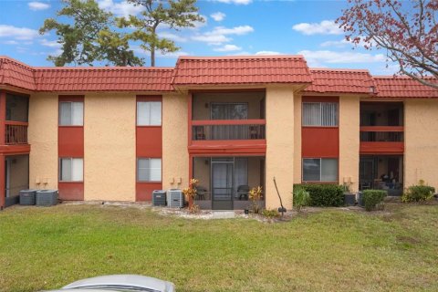 Condo in Orlando, Florida, 2 bedrooms  № 1560527 - photo 24