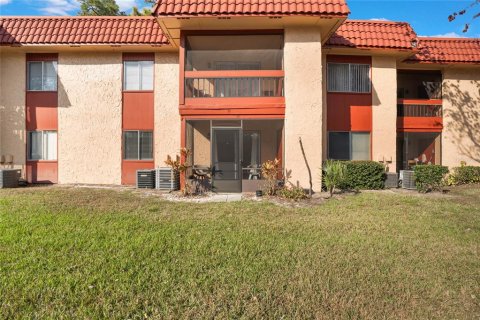 Condo in Orlando, Florida, 2 bedrooms  № 1560527 - photo 25