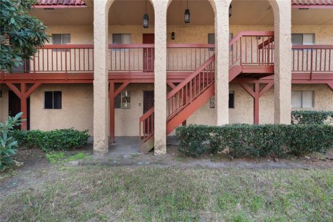 Condo in Orlando, Florida, 2 bedrooms  № 1560527 - photo 1