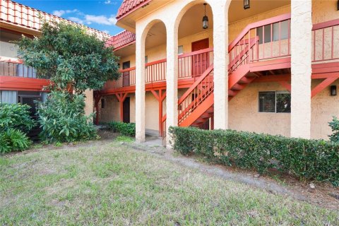 Condo in Orlando, Florida, 2 bedrooms  № 1560527 - photo 3
