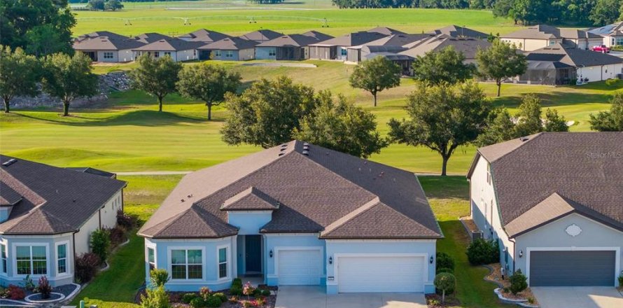 Casa en Ocala, Florida 3 dormitorios, 264.21 m2 № 2202505