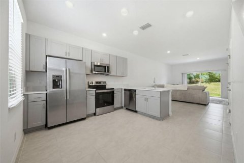 Townhouse in Bradenton, Florida 2 bedrooms, 111.48 sq.m. № 2226896 - photo 2