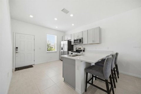 Townhouse in Bradenton, Florida 2 bedrooms, 111.48 sq.m. № 2226896 - photo 3