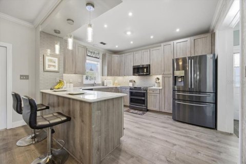 Villa ou maison à vendre à Auburndale, Floride: 4 chambres, 256.32 m2 № 2142609 - photo 7