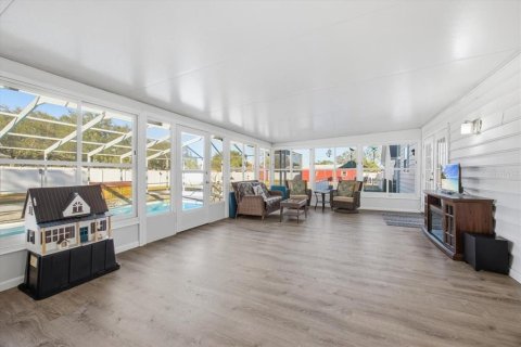 Villa ou maison à vendre à Auburndale, Floride: 4 chambres, 256.32 m2 № 2142609 - photo 12