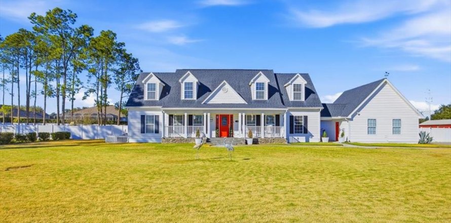 Villa ou maison à Auburndale, Floride 4 chambres, 256.32 m2 № 2142609