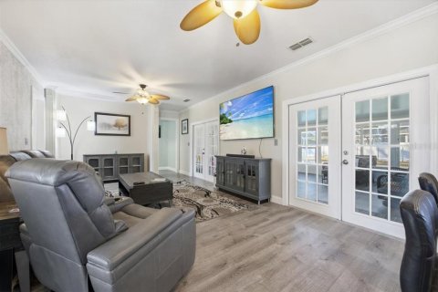 Villa ou maison à vendre à Auburndale, Floride: 4 chambres, 256.32 m2 № 2142609 - photo 6