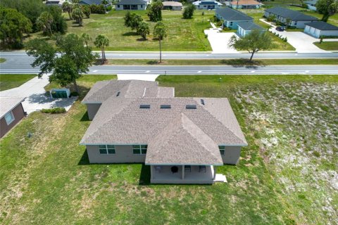 House in Rotonda, Florida 4 bedrooms, 163.69 sq.m. № 2207788 - photo 10